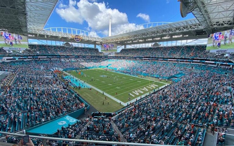 岁阿扎尔重,磅宣布退役,年辉煌职业,足彩,体彩,彩票,体育彩票,足球彩票,彩票合买,鸿发彩票